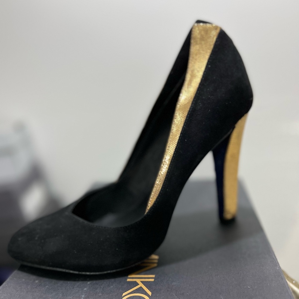 Rebecca Minkoff black suede heels sz9